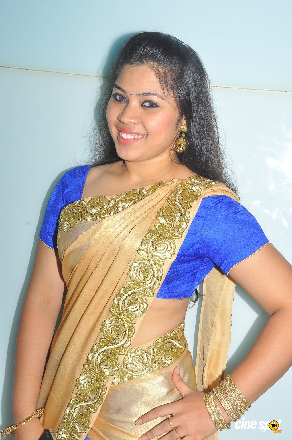 tamil serial actress navel photos in facebook